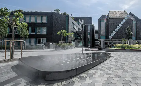 Betonmanufatur Rathausplatz Langenfeld 2559 110