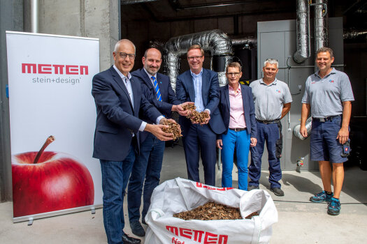 Foto von links nach rechts:  Dr. Hermann-Josef Tebroke - MbB, Christoph Nicodemus - Bürgermeister Overath, Dr. Michael Metten, Hildegard Metten - GF METTEN Stein+Design, Erich Felbecker, Marcus Grützenbach - GF Felbecker & Grützenbach Haustechnik GmbH & Co