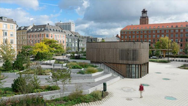 Frederiksberg (DNK), Rathaus, Asak Flyt Cubus Objektfarbe 1418. I © by ASAK, Norway