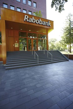 Apeldoorn (NL), Rabobank, Belpasso Nuvola brillant.