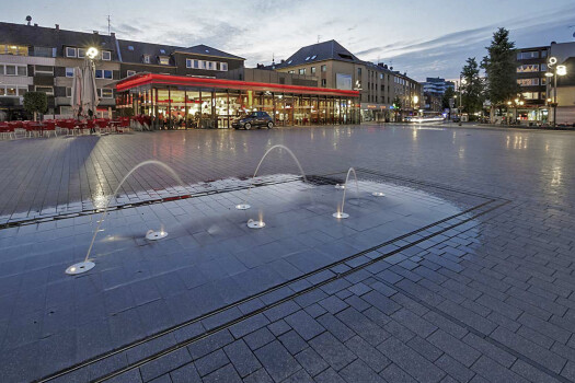 Dinslaken, Neutorplatz, Boulevard Objektfarbe 2495.