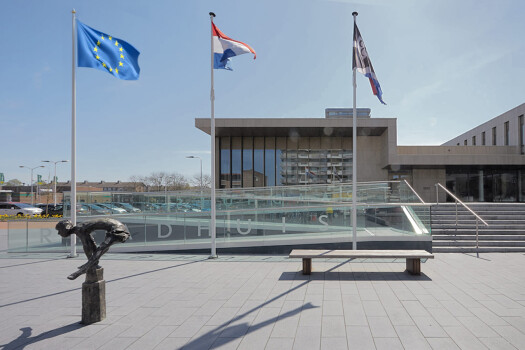 Krimpen aan den IJssel (NL), Rathausplatz, Boulevard Basaltanthrazit und Quarzgrau.