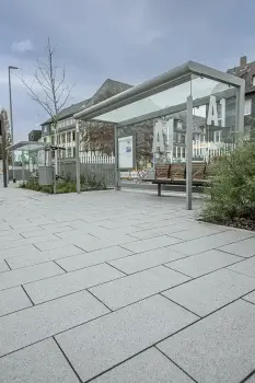 Remscheid Busbahnhof, Boulevard Lichtgrau.