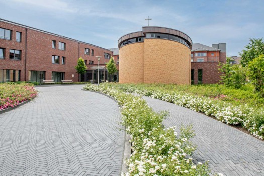 Münster, Neubau Konvent Mauritz Casa, Brikk Basaltgrau gemasert.