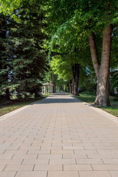 Koblenz, Kaiserin-Augusta-Promenade, Corio EcoTerra, Objektfarbe 8015.