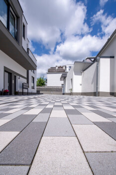 Corio Reihenverband Graubeige, Hellgrau und Anthrazit.