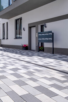 Corio Reihenverband Graubeige, Hellgrau und Anthrazit.