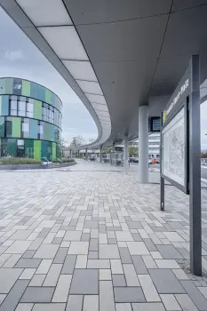 Remscheid, Busbahnhof, Corio Farbton 12.01, 12.05 und 14.01.