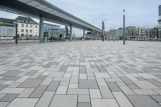 Remscheid, Busbahnhof, Corio Farbton 12.01, 12.05 und 14.01.