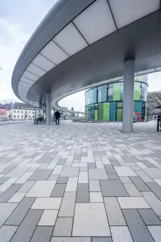 Remscheid, Busbahnhof, Corio Farbton 12.01, 12.05 und 14.01.