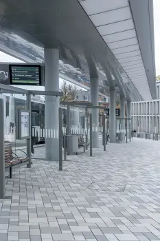 Remscheid, Busbahnhof, Corio Farbton 12.01, 12.05 und 14.01.