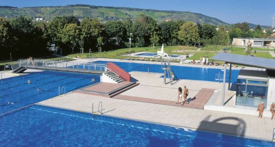 Cortesa Platte Schwimmbad Hammelburg 003