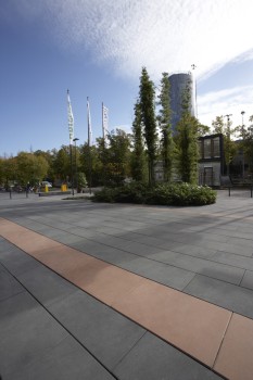 Köln, Rheinpark Metropole, Cubus Anthrazit und Objektfarbe.