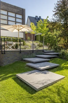 Conceo CD 2001 in 100 x 100 cm und 150 x 150 cm.