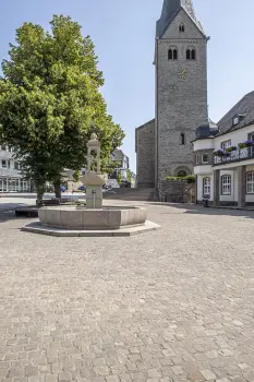 Stadt Wiehl, Innenstadt, Grauwacke.