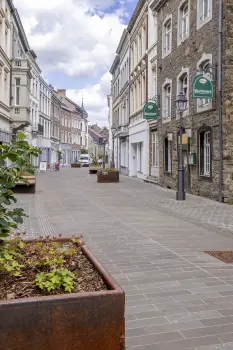 Stadt Stolberg, Fußgängerzone, Grauwacke in Kombination mit Basalt.