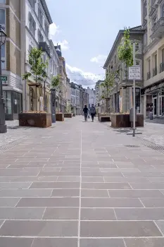 Stadt Stolberg, Fußgängerzone, Grauwacke in Kombination mit Basalt.