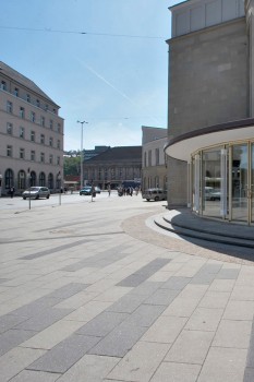 Wuppertal, Opernhaus, La Linia Hellgrau, Mittelgrau und Dunkelgrau.