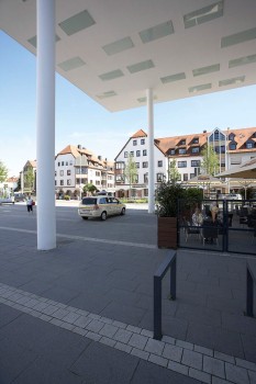 Kelkheim, Neue Mitte, La Linia Dunkelgrau und Basaltanthrazit.