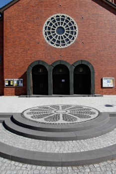Hamm, Kirchenvorplatz, La Linia Granithell in Kombination mit ConceptDesign.