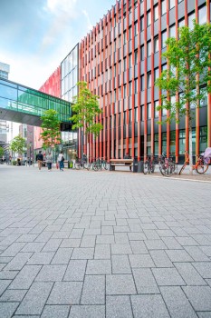 Köln, Uniklinik, La Linia Granitgrau und Granitdunkelgrau.