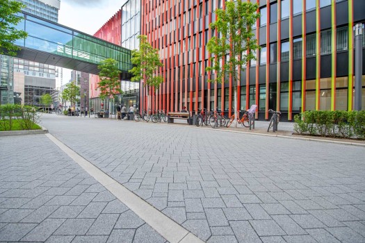 Köln, Uniklinik, La Linia Granitgrau und Granitdunkelgrau.