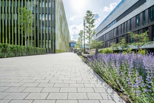 Köln, Uniklinik, La Linia Granitgrau und Granitdunkelgrau.