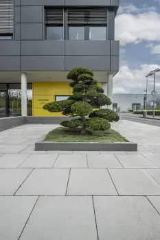 Oelde, Firmengebäude, Senzo Titan in Kombination mit Alessio-Stelen CD 3501 und Scala Block CD 3501.