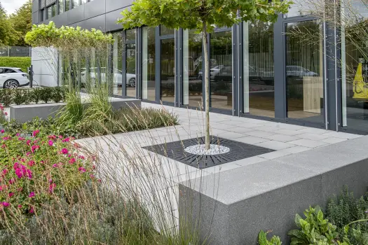 Oelde, Firmengebäude, Senzo Titan in Kombination mit Scala Block CD 3501.