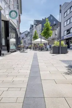 Solingen-Ohlings, Fußgängerzone, Umbriano Granitbeige.