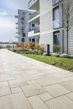 Düsseldorf, Pandion Albertussee, Umbriano Granitbeige.