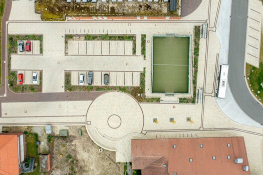 Garrel, Schul- und Sportzentrum, Umbriano Granitbeige.