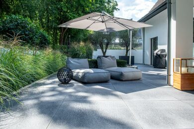 Umbriano Terrassenplatte Grauanthrazit 2626 023 Pool Garten Treppen gemasert