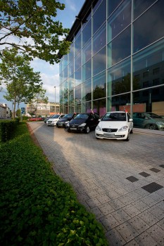 Köln, Mercedes Benz, AquaSix Granithell.